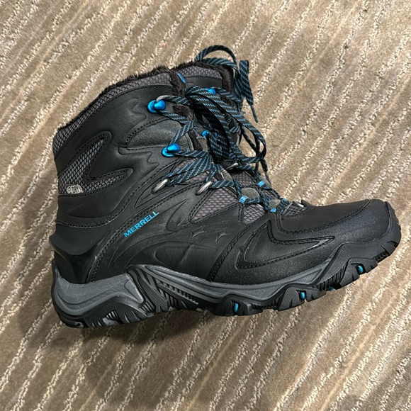 Merrell Insulated Hiking Boots - Picture 1 of 4